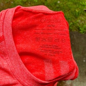 XS Oiselle Flyte Long Sleeve shirt size, like new